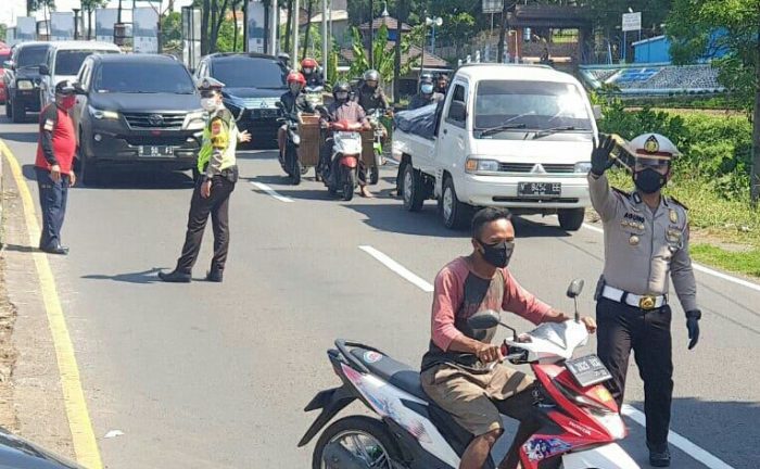 Satlantas Polres Malang Sebar Anggota Selama PPKM Darurat