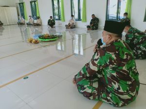Memohon Covid-19 Segera Berakhir, Korem 083/Bdj Menggelar Doa Bersama