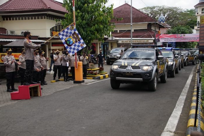 Polres Malang Salurkan 52 Ton Beras dari Kemenko Marves untuk Warga Terdampak Covid-19