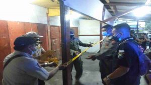 Langgar PPKM Darurat, Dua Warkop di Jember Dipasangi Police Line