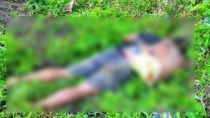 Mayat Laki-Laki Ditemukan Dipinggir Jalan, Tengkurap Sambil Gendong Aki
