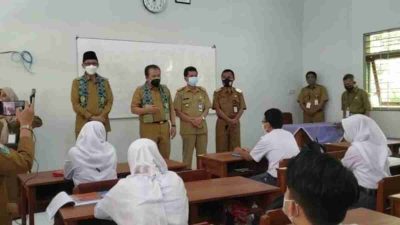 Hari Pertama Sekolah Tatap Muka SMA/SMK di Jember, KBM Hanya 4 Jam