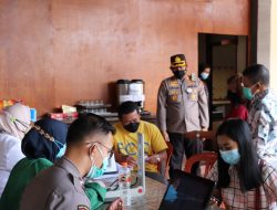 Kapolres Batu Tinjau Pelaksanaan Vaksinasi Massal di GKJW di Tengah Penerapan PPKM Level 4