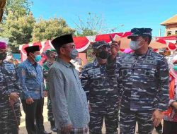 Kasal Laksamana TNI Yudo Margono Pantau Serbuan Vaksinasi di Pondok Pesantren Assalam Situbondo