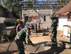 Satgas TMMD ke-112 Hibur Diri Sambil Mendengar Musik