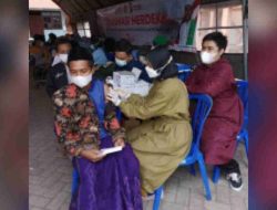 Relawan Rekrutan Pemkab Langsung Bekerja, Imbasnya Ribuan Warga Dapat Divaksin dalam 5 Jam di 2 Titik