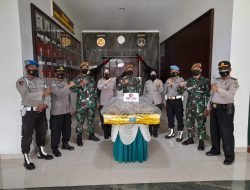 Kepolisian Polres Batu Sambangi Arhanud Sambil Membawa Tumpeng