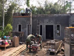 Jasa Gerobak Dorong Bantu Sistem Kerja Satgas TMMD ke-112