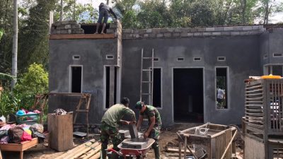 Jasa Gerobak Dorong Bantu Sistem Kerja Satgas TMMD ke-112