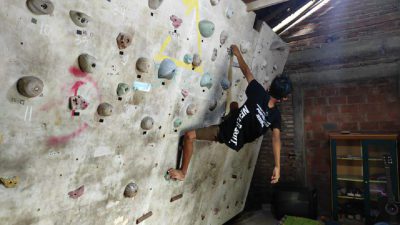 Tiga Bersaudara Atlet Panjat Tebing Pilih Bertahan di Jember Meski Minim Perhatian Pemkab