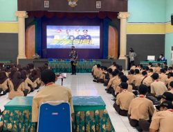 Sebanyak 130 Pelajar SMKN 1 Singosari Dapat Pelatihan Safety Riding dari Duta Lantas
