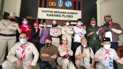 KB Samsat Karangploso, Layani Masyarakat Dengan Berpakaian Pahlawan Tempo Dulu