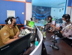 Satlantas Polres Malang Sosialisasikan Ops Zebra Lewat Radio Sambil Turun ke Jalan