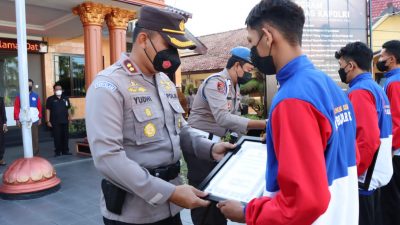 Delapan Atlet Pencak Silat Berprestasi Dapat Reward dari Kapolres Blitar