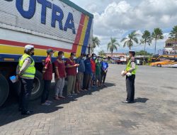 Satlantas Polres Malang Sosialisasikan Inmendagri No 62/2021 ke Sopir Trasnportasi Angkutan Barang