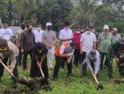 Menkopolhukam RI Secara Simbolis Buka Lahan untuk Relokasi Pengungsi Semeru