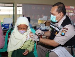 Sukseskan Program Vaksinasi Merdeka Anak, Polres Malang Buka Gerai Vaksinasi Anak Usia 6-11 Tahun
