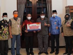 Bupati Lumajang, Menerima Bantuan dari Pemerintah Kota Blitar