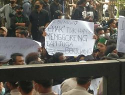 Demonstran Tuntut Copot Mendag dan Kejelasan Dana Pokir