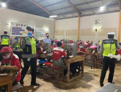 Satlantas Polres Malang Blusukan ke PR Toppas Sosialisasi Operasi Keselamatan Semeru 2022