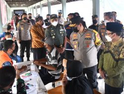 Wakapolda Jatim Tinjau Vaksinasi di Polkesma Didampingi Kapolresta Malang Kota