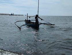 Perahu Pemancing Diterjang Ombak dan Tenggelam, Satu Orang Meninggal Dunia