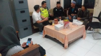 Polsek Junrejo Memediasi Perdebatan Antara RPH dan Blantik Terkait Prosedur Pemotongan Hewan