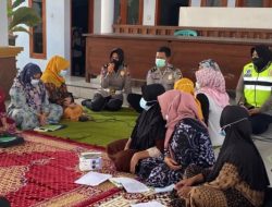 Satlantas Polres Malang Edukasi Ibu-ibu PKK Akan Pentingnya Keselamatan Berlalu Lintas