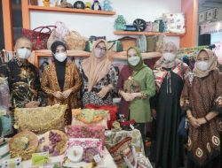 Perajin Dekranasda Sidoarjo Ramaikan Pameran Kriya di Yogyakarta