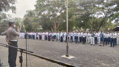 Satlantas Polres Malang Ajak Siswa Siswi Baru SMKN 1 Singosari Patuhi Peraturan Berlalu lintas