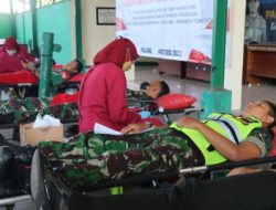 Giat Donor Darah Hari Jadi ke-74 Polwan, Polres Malang Diserbu Prajurit TNI