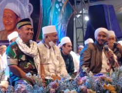 Danrem 083/Bdj Baurkan Diri di Tengah Para Ulama Pada Giat Gema Sholawat Wata’lim
