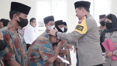 Rayakan Lebaran Anak Yatim 10 Muharram, Kapolresta Malang Kota Berikan Santunan
