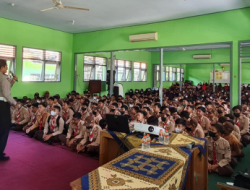 Gemar Bekali Pelajar SMPN 05 Kepanjen Pentingnya Mengetahui UU Lalu Lintas No 22/2009