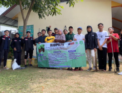 Mahasiswa PMM UMM Berinovasi Membuat Biopori Bersama Kader Adiwiyata SMPN 26 Malang
