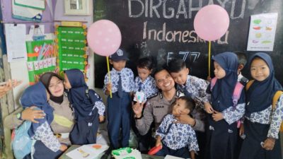 Pak Umar Sambangi TK Ar Rohmah Karangploso, Bagikan Ilmu Tentang Keselamatan Berlalu Lintas