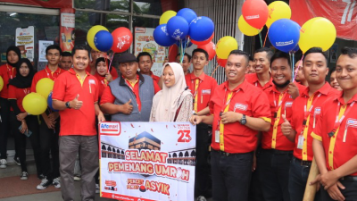 Hanya Belanja 75 Ribu, Doa Wanita Asal Jombang Terkabul Umroh Bareng Alfamart