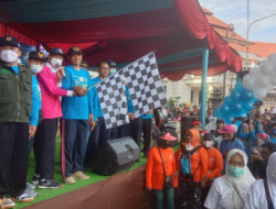 Jelang Muktamar ke-48, Muhammadiyah Kota Malang Gelar Jalan Sehat dan Doa untuk Aremania