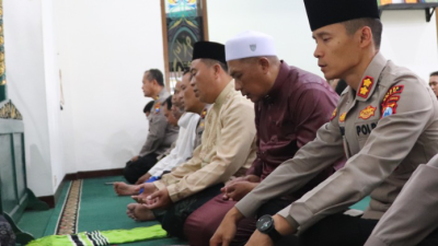 Polres Batu Gelar Sholat Ghaib Berjamaah untuk Korban Gempa Cianjur