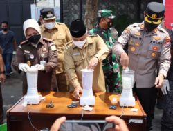 Kapolres Malang Ikut Musnahkan Barang Bukti Tindak Pidana di Kejari Malang