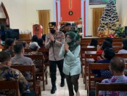 Kapolres Blitar Bersama Forkopimda Pantau Gereja di Malam Perayaan Natal