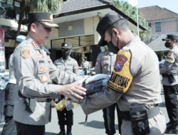 Polresta Malang Kota Salurkan Bantuan Peralatan Tanggap Bencana dari Baharkam Mabes Polri