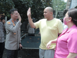Kombes Pol Buher Sambangi Teman Keterbatasan Fisik di Rumah Yayasan Kinasih Blitar
