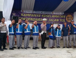 Unit Kamsel Polres Malang Kampanye Keselamatan di Exit Tol Pandaan