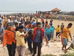 Ombak Terjang Kapal Nelayan, Remaja Tewas Tenggelam di Perairan Ketapang
