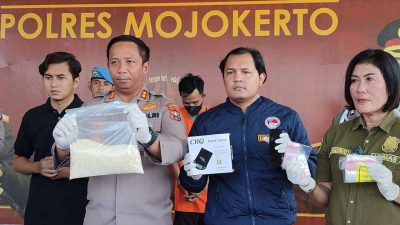 Polres Mojokerto Amankan Sabu Senilai Rp 1 Milyar Beserta Tersangka