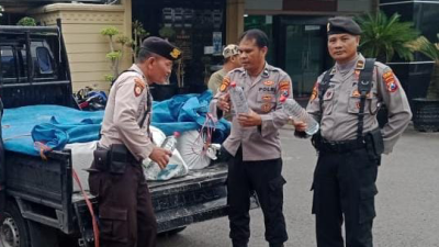 Ratusan Liter Miras Asal Grobogan Diamankan Polres Lamongan