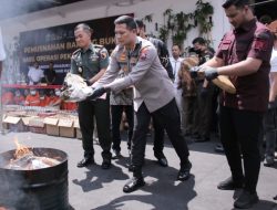 21.4 Kg Ganja Hasil Ops Pekat Semeru 2023 Dimusnahkan Polresta Malang Kota