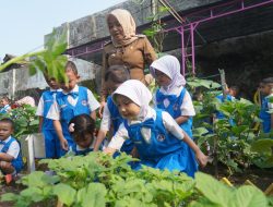 Bupati Mojokerto Kenalkan Profesi Kepala Daerah Kepada Anak Usia Dini