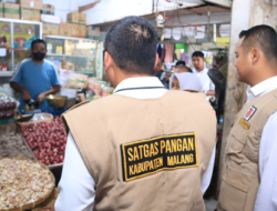 Pastikan Bahan Pokok Aman Jelang Ramadhan, Satgas Pangan Polres Malang Blusukan ke Pasar